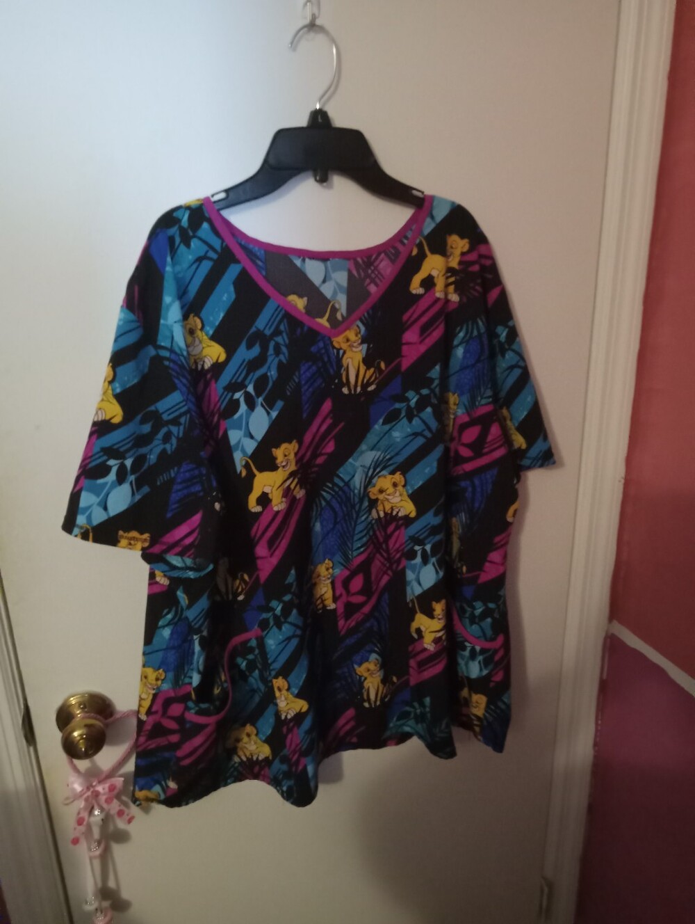 Women's Plus Size 2X Simba Lion King Scrub Top